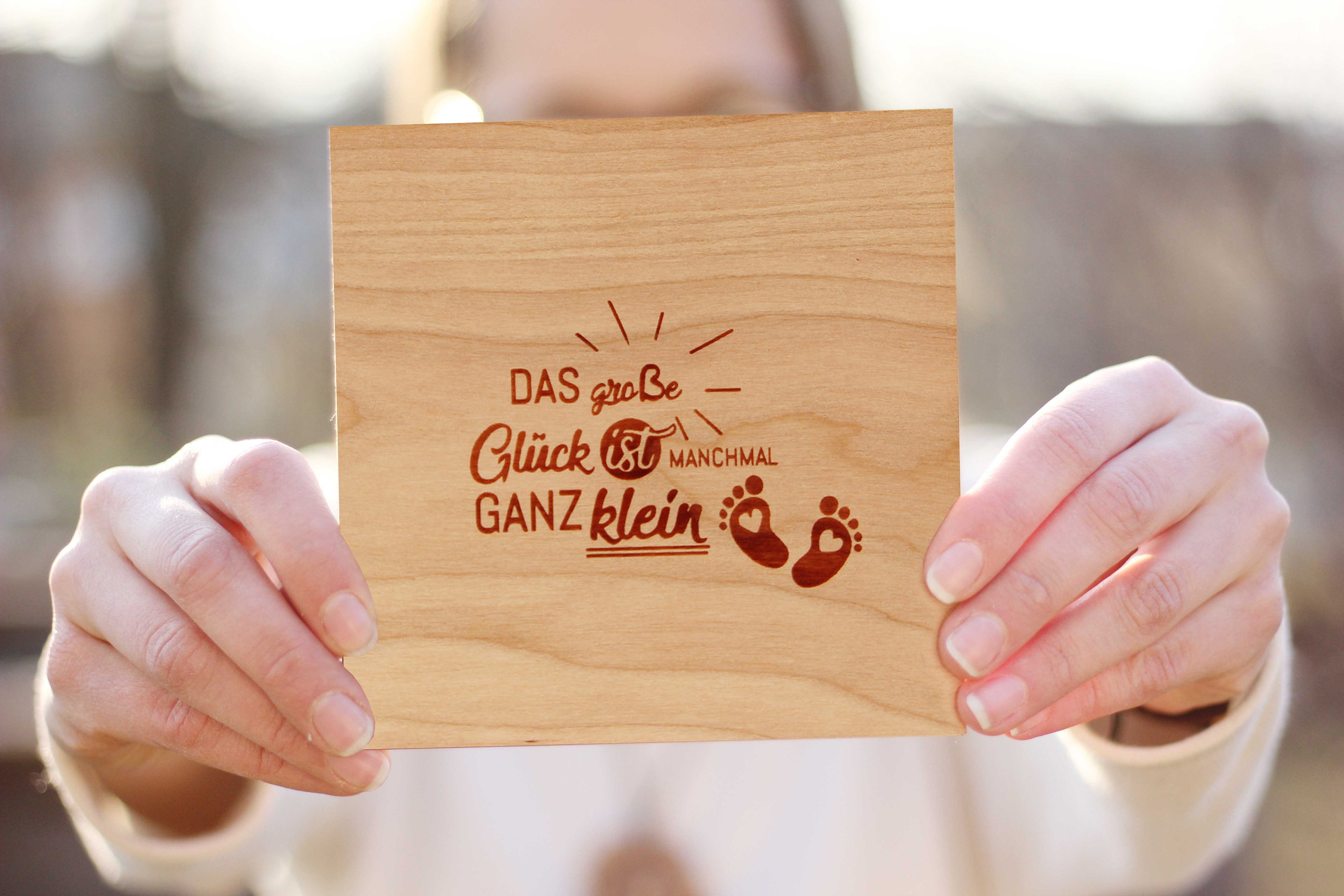 Holzgrusskarte - Das Glück ist manchmal ganz klein