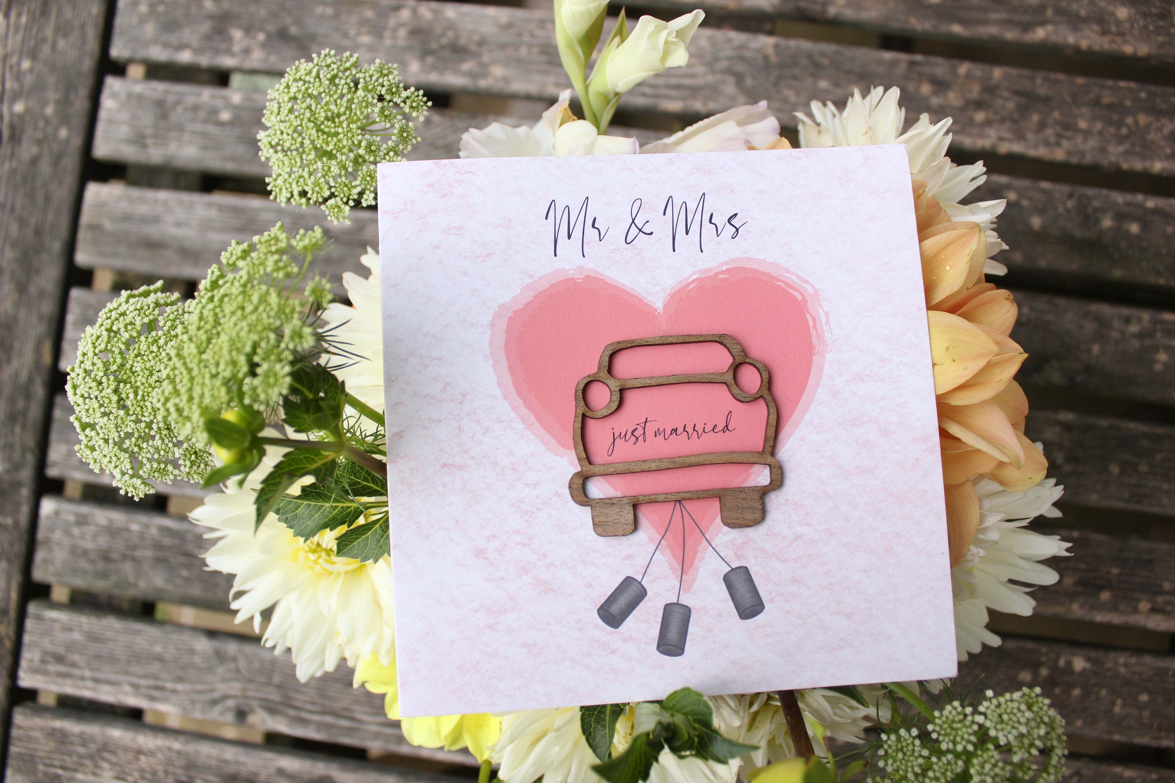 Grußkarte mit Holzsticker - Mr. & Mrs.