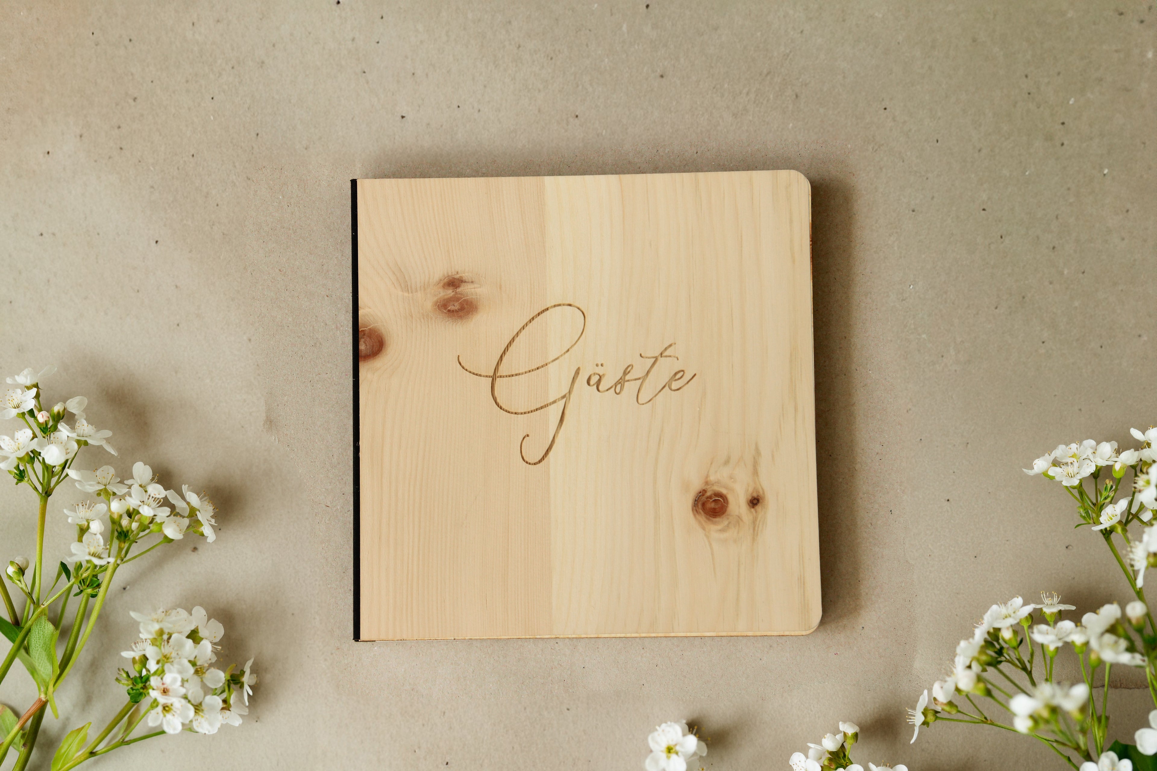 Gästebuch aus Holz