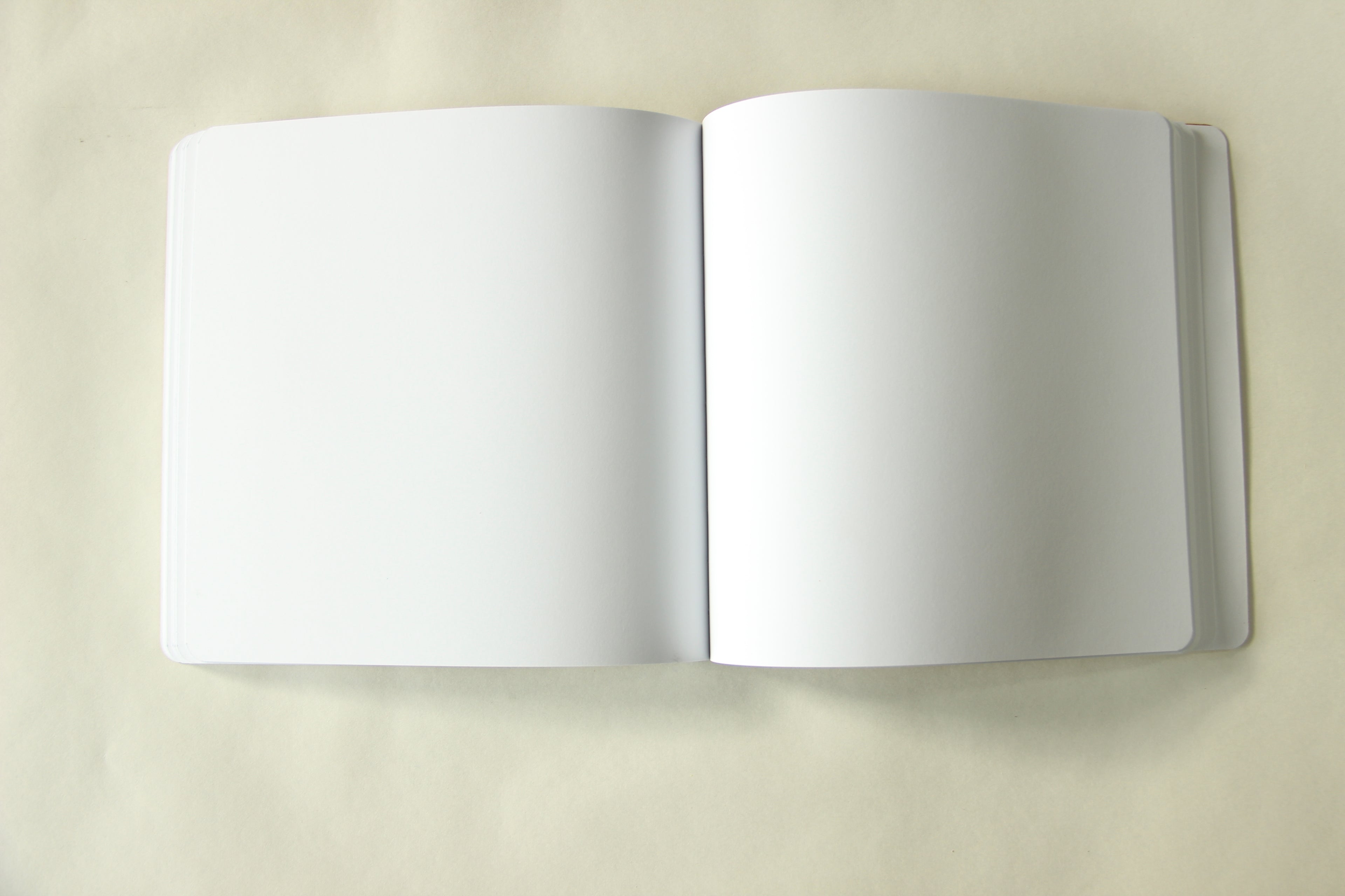 Buch blanko quadratisch