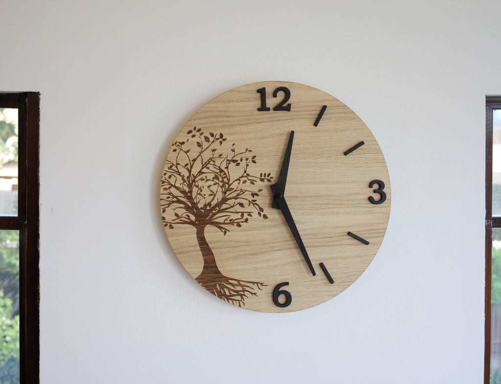 Wanduhr aus Holz - Baum des Lebens